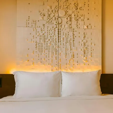 Casa Luz Hotel Placa Universitat, Sonder By Marriott Bonvoy Barcelona Exterior photo