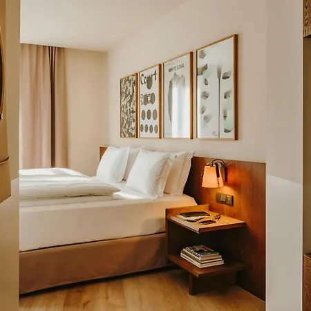 Casa Luz Hotel Placa Universitat, Sonder By Marriott Bonvoy Barcelona Exterior photo