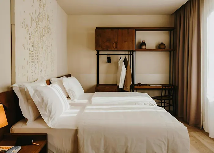 Casa Luz Hotel Placa Universitat, Sonder By Marriott Bonvoy
