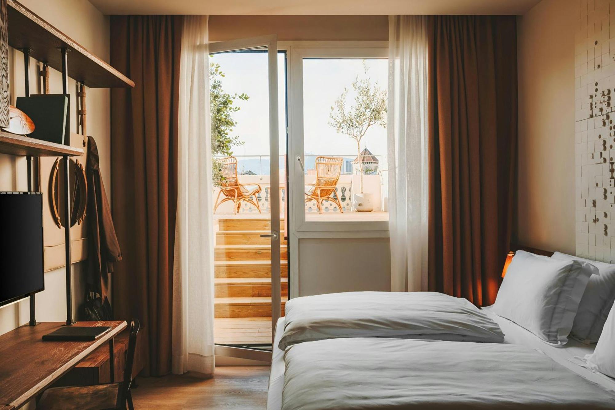 Hotel Casa Luz Placa Universitat, Sonder By Marriott Bonvoy Barcelona