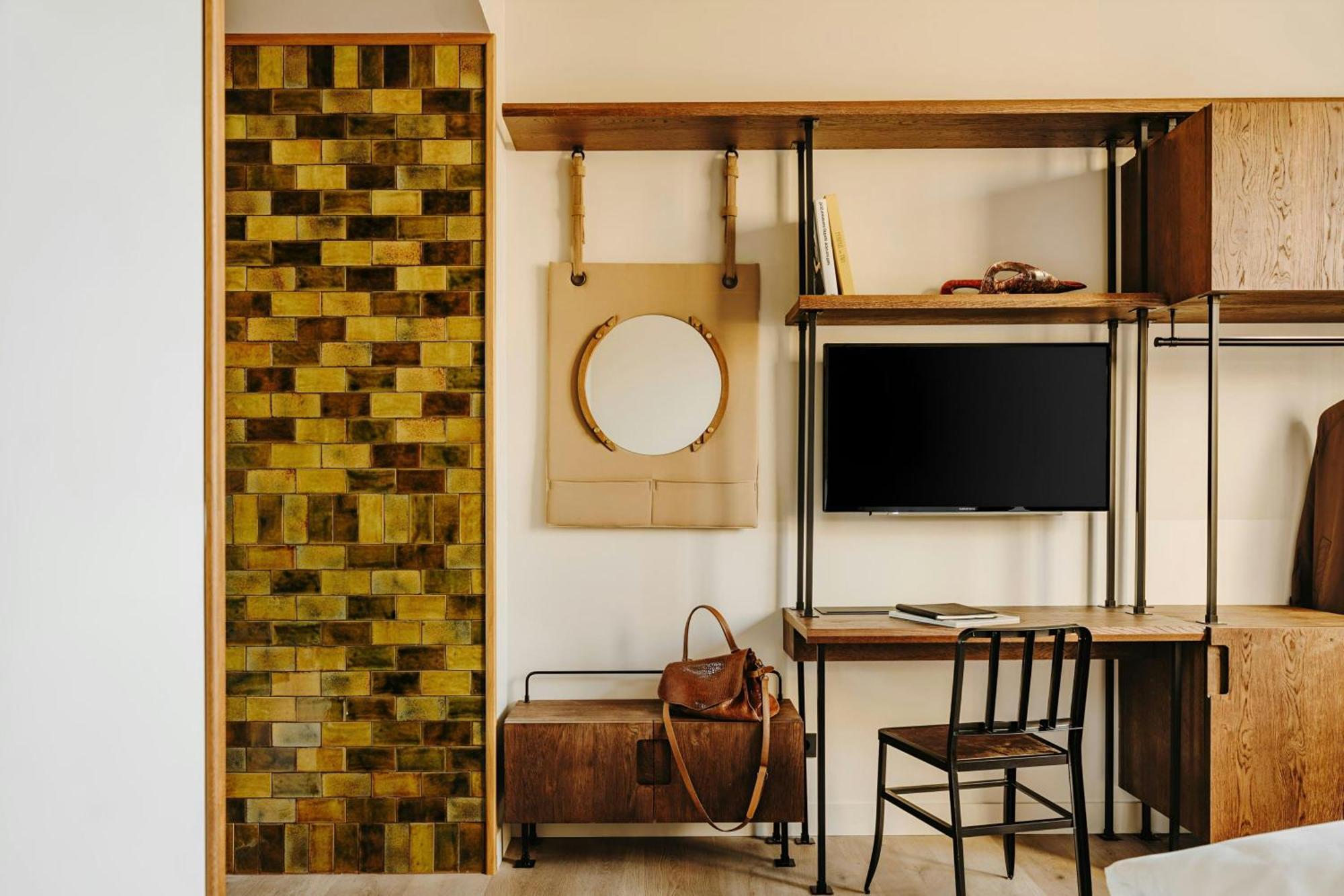 Hotel Casa Luz Placa Universitat, Sonder By Marriott Bonvoy